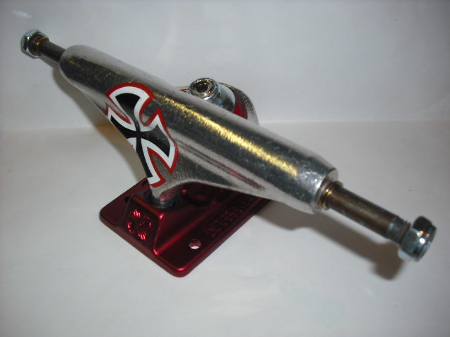 Independent Solo Cross Hollow Forged 139 Trucks