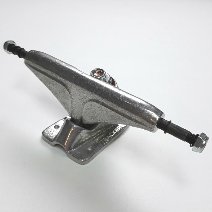 Tracker Trucks Dart 139 Skateboard Trucks Raw