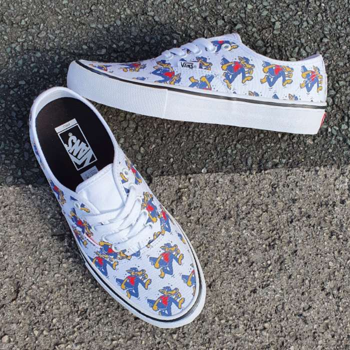 Vans - Authentic Pro Shoes - Skate Wolf / White