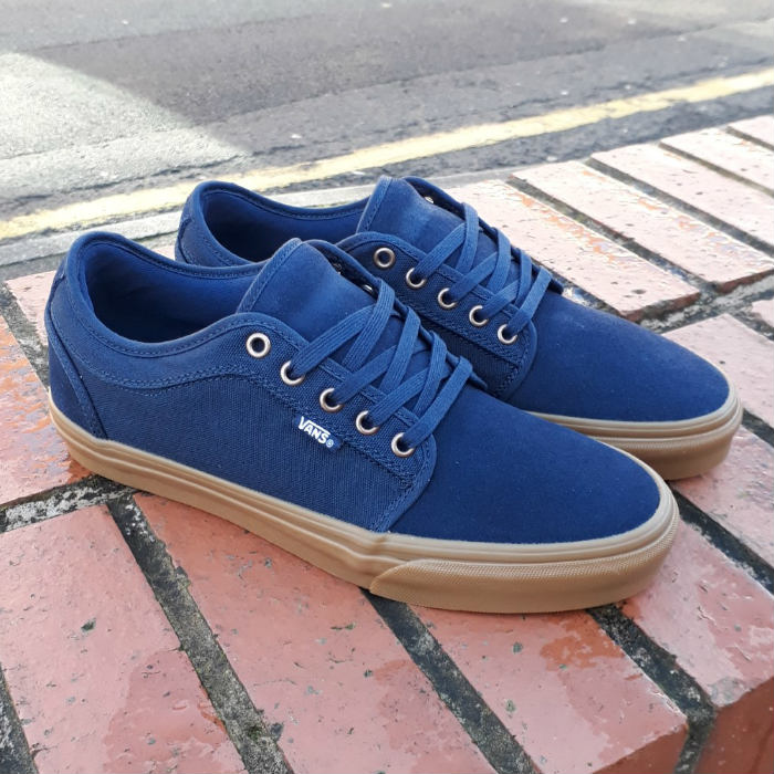 vans chukka low navy